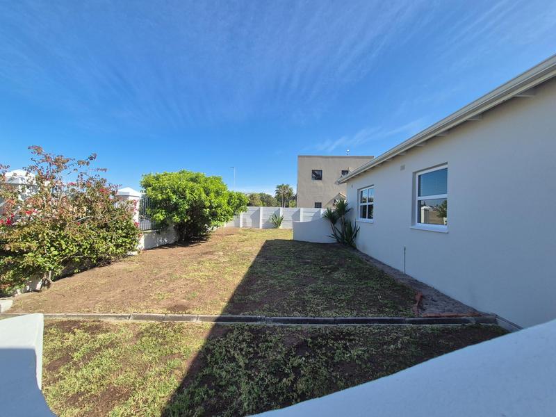 4 Bedroom Property for Sale in Flamingo Vlei Western Cape